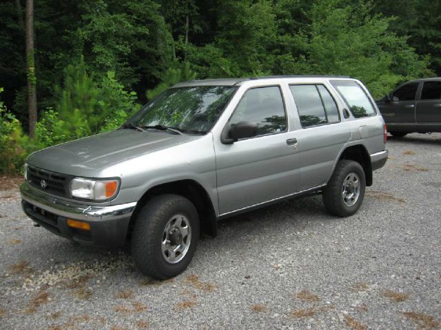 Nissan Pathfinder 1998 photo 2