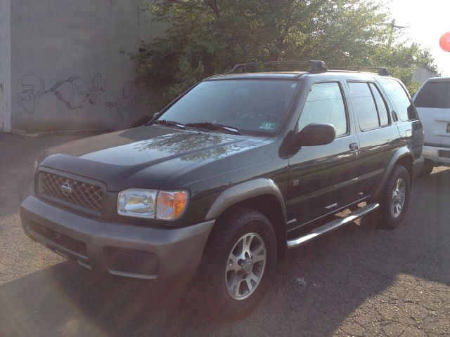 Nissan Pathfinder 1999 photo 2