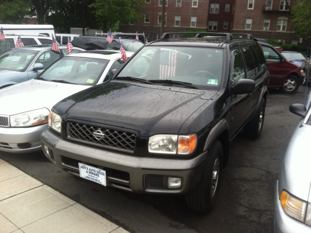 Nissan Pathfinder 1999 photo 2