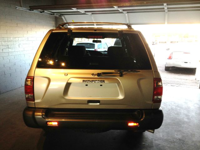 Nissan Pathfinder 1999 photo 2