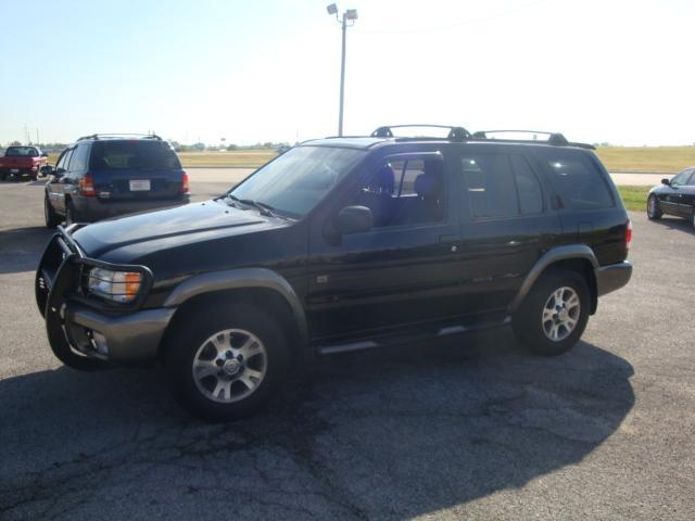 Nissan Pathfinder 1999 photo 1