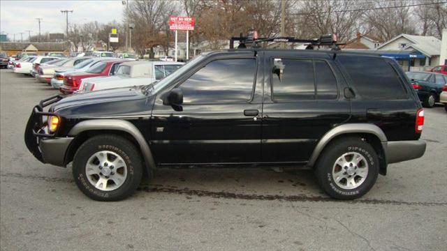 Nissan Pathfinder 1999 photo 1