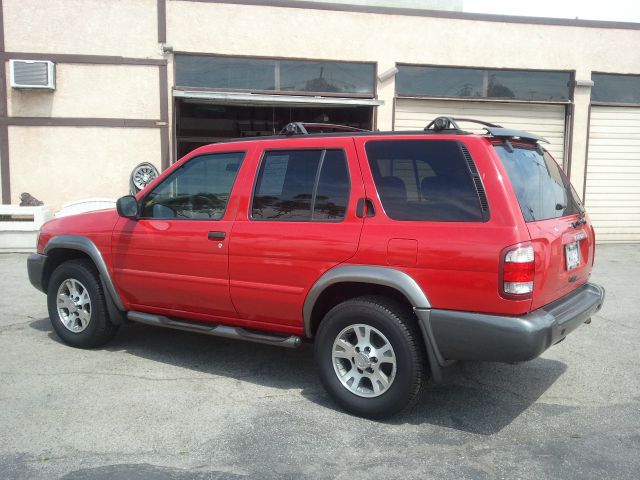 Nissan Pathfinder 2000 photo 3