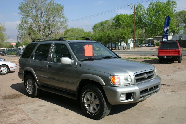 Nissan Pathfinder 2000 photo 3