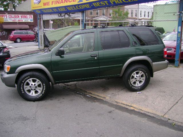 Nissan Pathfinder 2000 photo 3