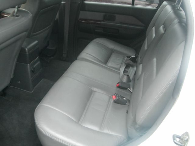 Nissan Pathfinder 2000 photo 2