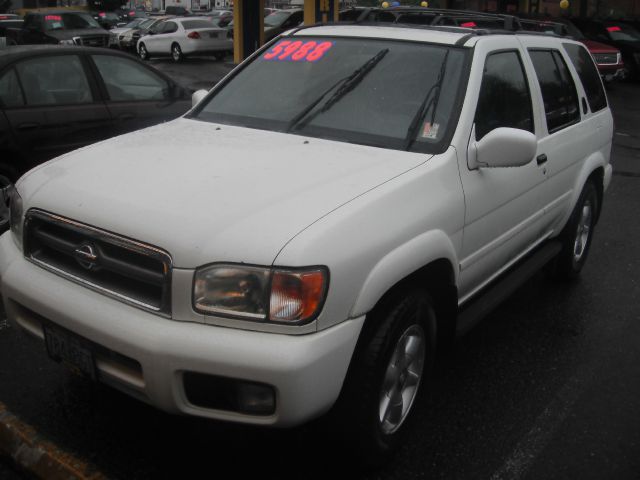 Nissan Pathfinder 2000 photo 7