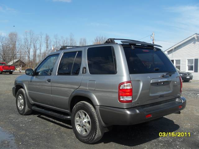 Nissan Pathfinder 2000 photo 5