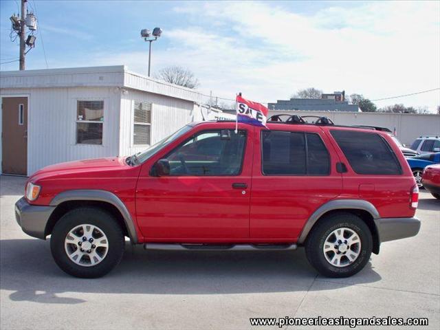 Nissan Pathfinder 2000 photo 3