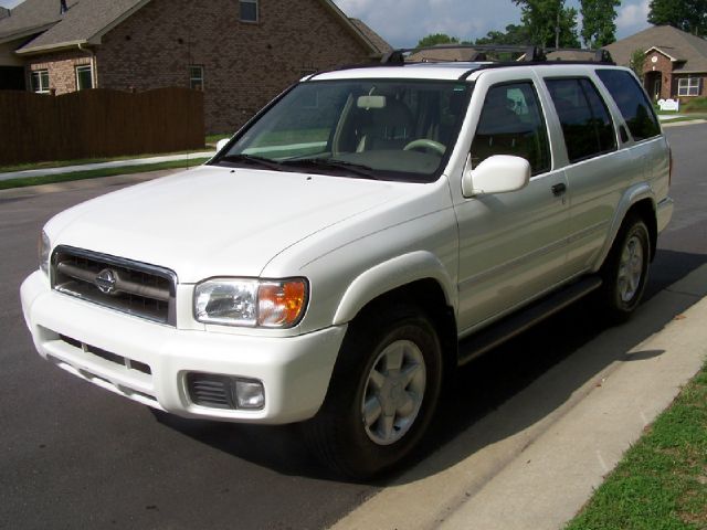 Nissan Pathfinder 2001 photo 3