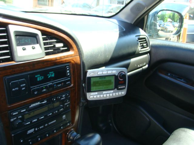 Nissan Pathfinder 2001 photo 2