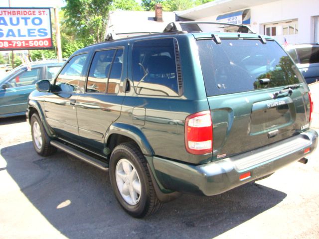 Nissan Pathfinder 2001 photo 7