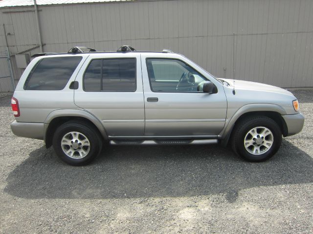 Nissan Pathfinder 2001 photo 3