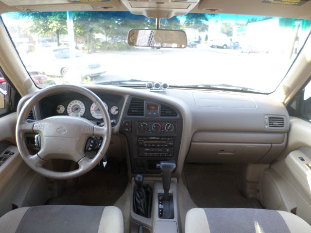 Nissan Pathfinder 2001 photo 1