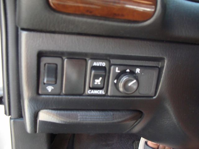 Nissan Pathfinder 2001 photo 25