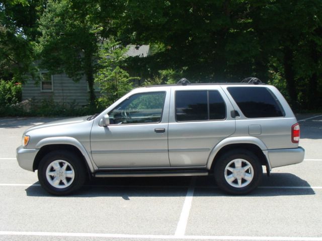 Nissan Pathfinder 2001 photo 3