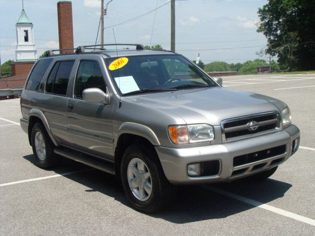 Nissan Pathfinder 2001 photo 42