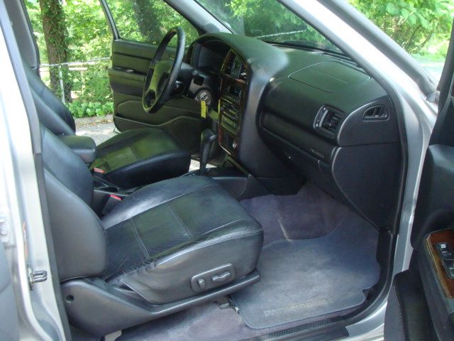 Nissan Pathfinder 2001 photo 44