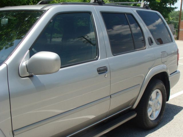 Nissan Pathfinder 2001 photo 49