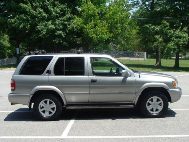 Nissan Pathfinder 2001 photo 5