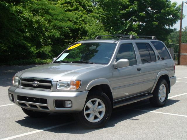 Nissan Pathfinder 2001 photo 8