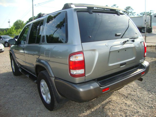 Nissan Pathfinder EX-L W/ DVD System SUV