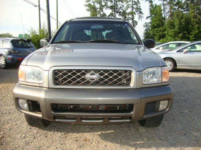 Nissan Pathfinder 2001 photo 3