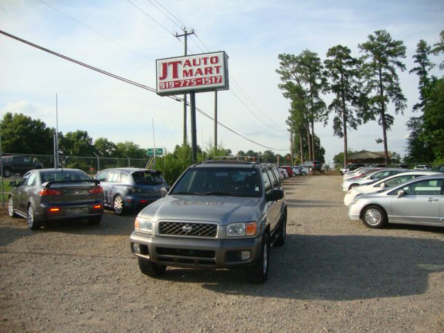 Nissan Pathfinder 2001 photo 4