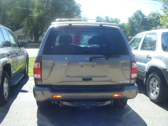 Nissan Pathfinder 2001 photo 1