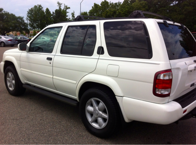 Nissan Pathfinder 2001 photo 6