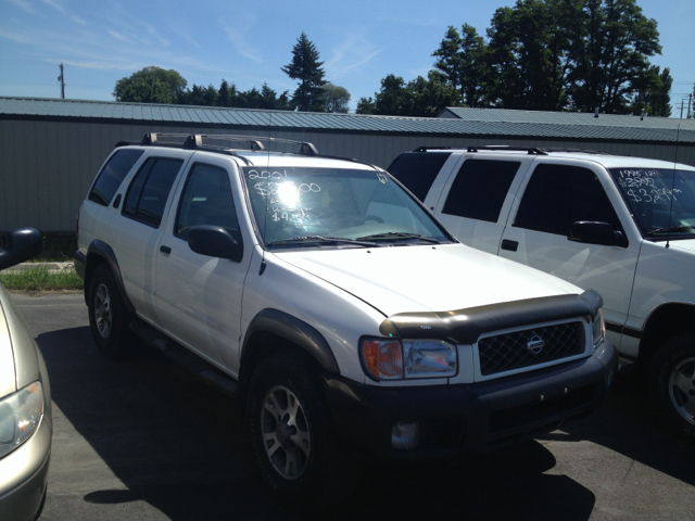 Nissan Pathfinder 2001 photo 3