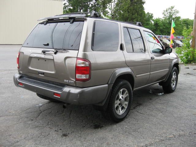 Nissan Pathfinder 2001 photo 11