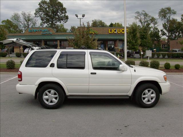 Nissan Pathfinder 2001 photo 5