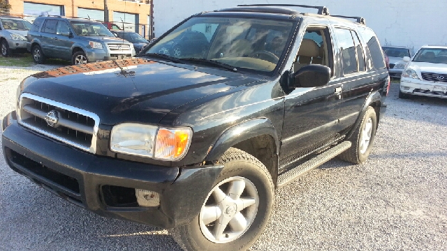 Nissan Pathfinder 2001 photo 1