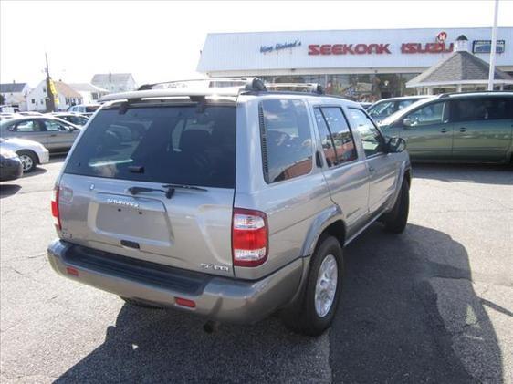 Nissan Pathfinder 2001 photo 1