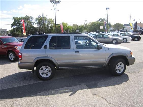 Nissan Pathfinder 2001 photo 3