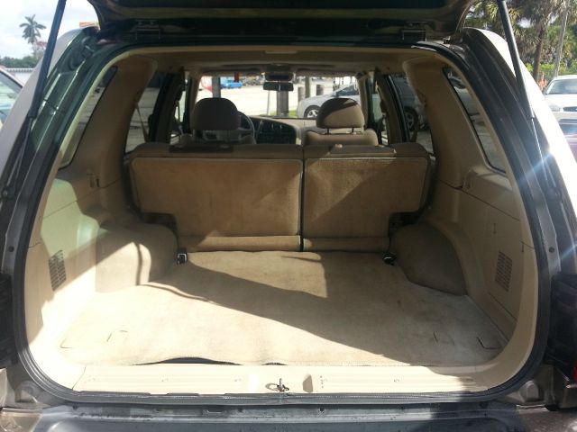 Nissan Pathfinder 2001 photo 1