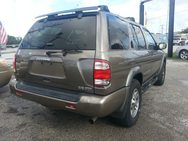 Nissan Pathfinder 2001 photo 6