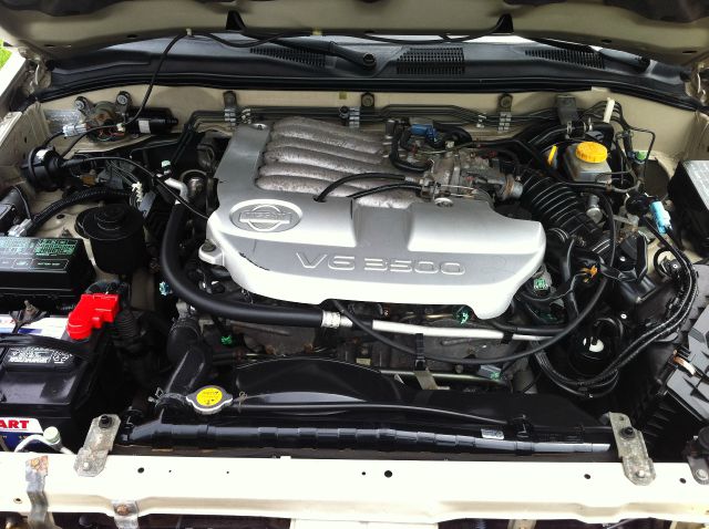 Nissan Pathfinder 2001 photo 10