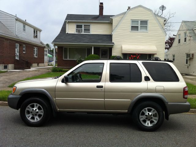 Nissan Pathfinder 2001 photo 11