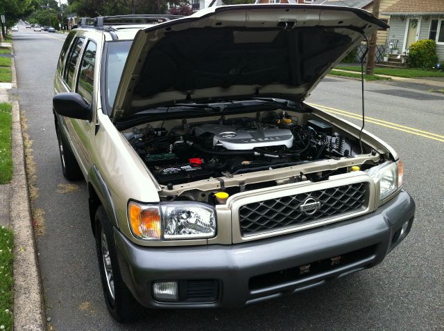 Nissan Pathfinder 2001 photo 12