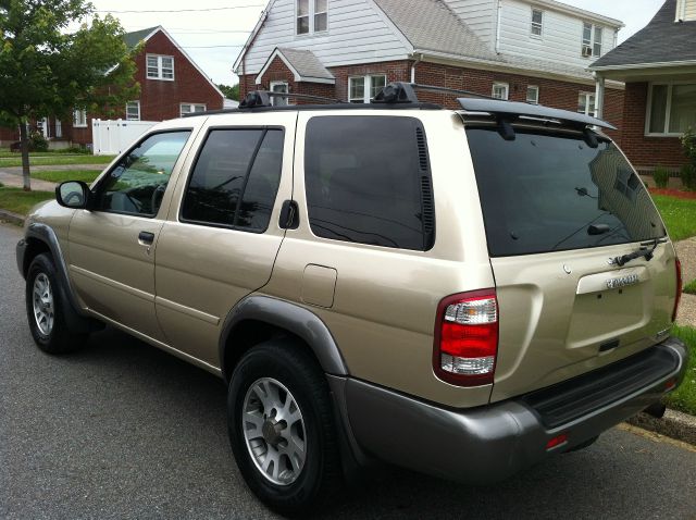 Nissan Pathfinder 2001 photo 15