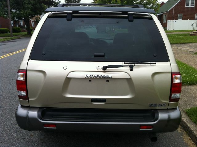 Nissan Pathfinder 2001 photo 16