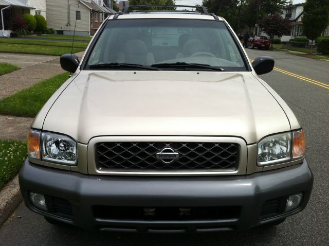 Nissan Pathfinder 2001 photo 17