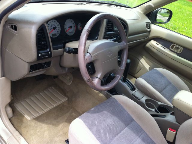 Nissan Pathfinder 2001 photo 2