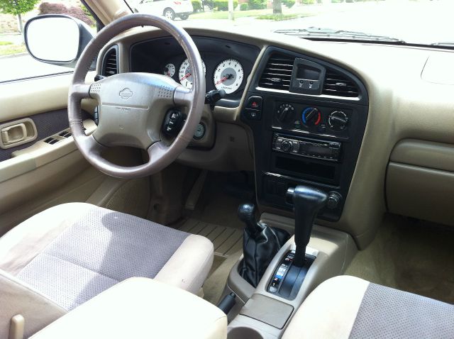 Nissan Pathfinder 2001 photo 5