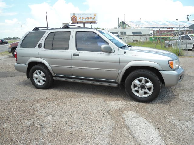 Nissan Pathfinder Unknown SUV