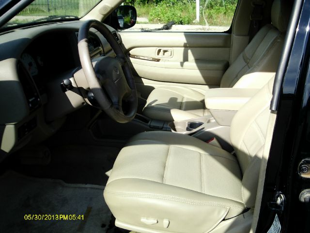 Nissan Pathfinder 2001 photo 2