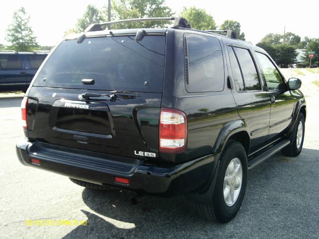 Nissan Pathfinder 2001 photo 7