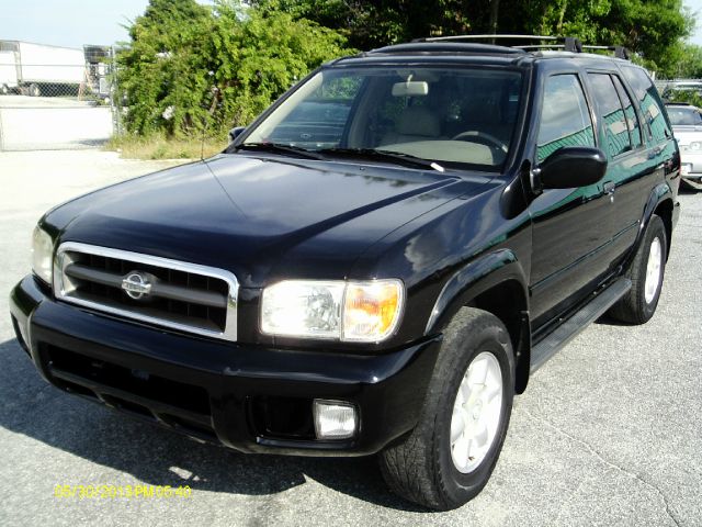 Nissan Pathfinder 2001 photo 8